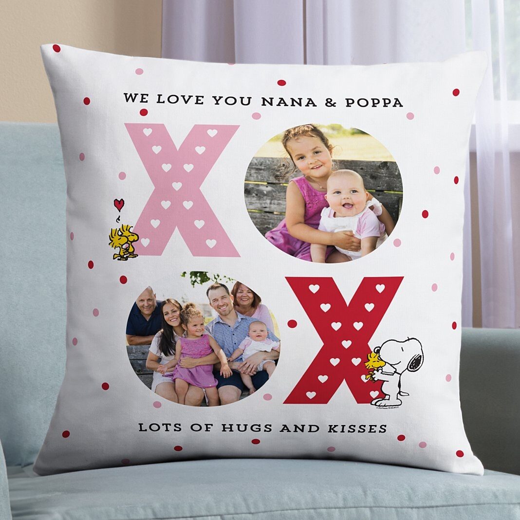 Cojín decorativo con foto de PEANUTS® XOXO