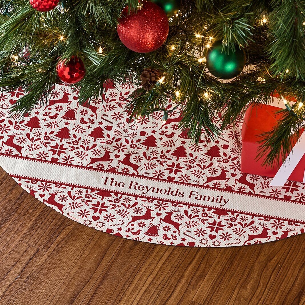 Nueva falda de árbol de folklore