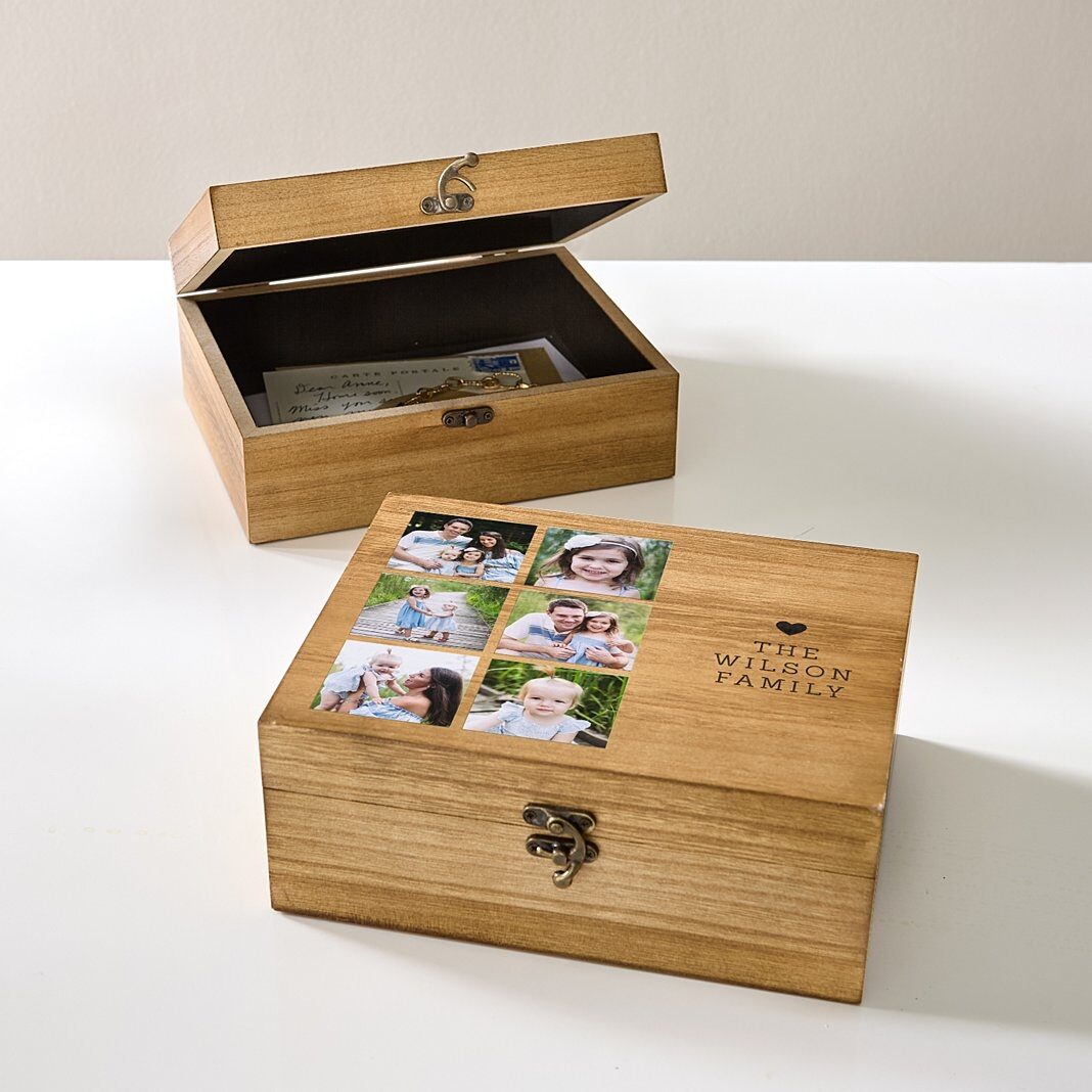 Caja de madera para recuerdos fotográficos con recuerdos mágicos