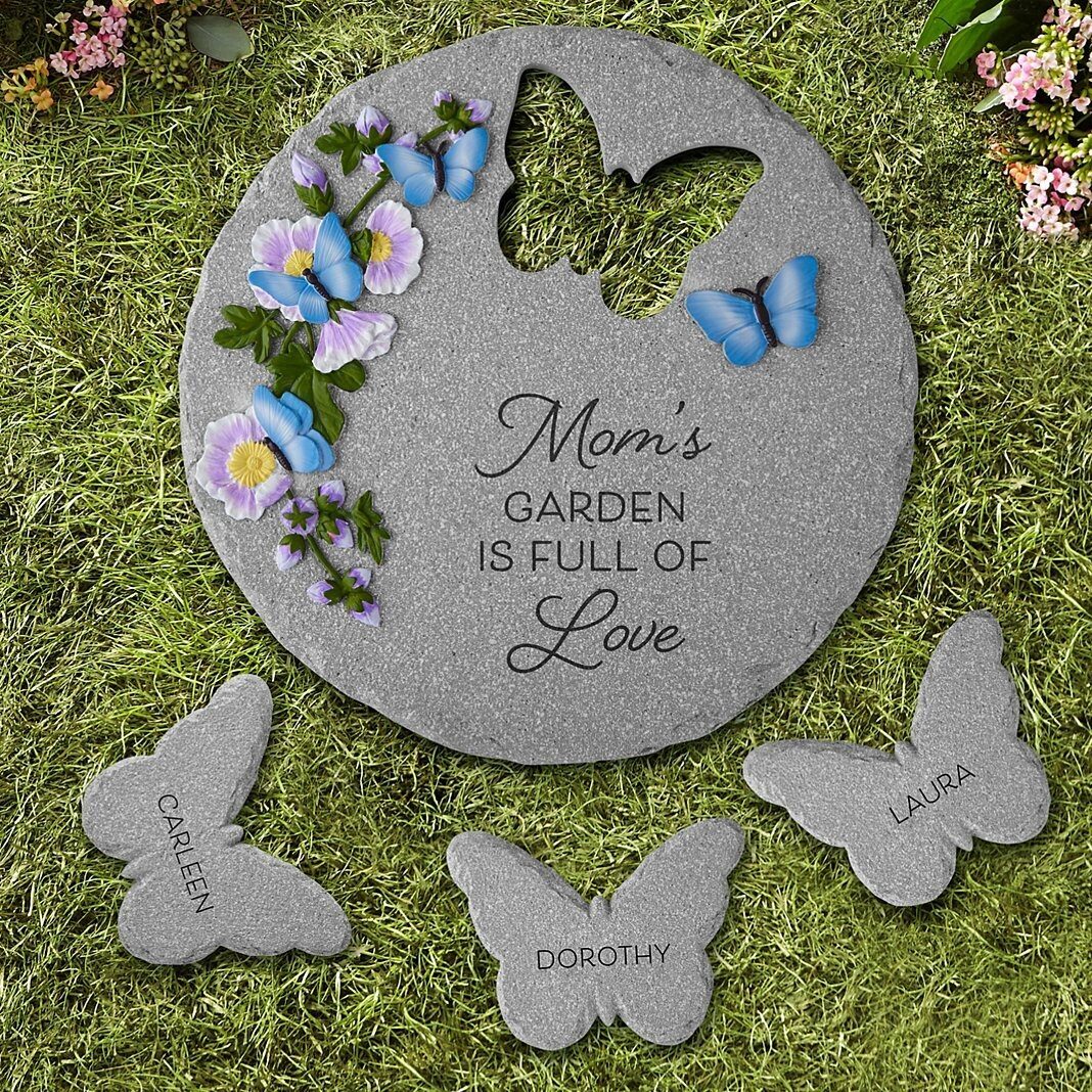 Piedra de jardín de mariposas llena de amor