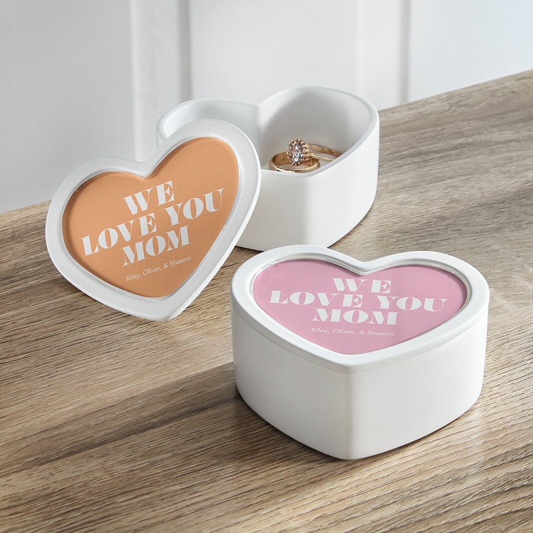 Caja de recuerdos con forma de corazón "Te amamos"
