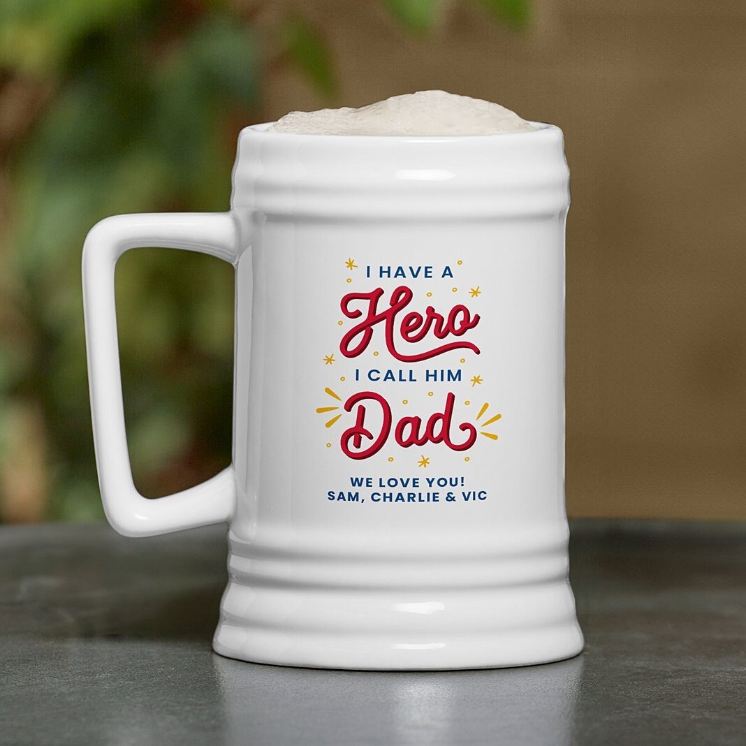Tengo una jarra de cerveza de héroe