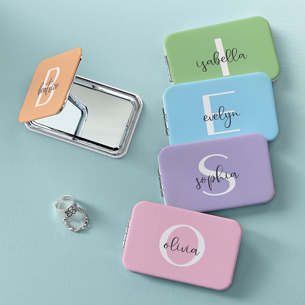 Espejo de monedero rectangular con inicial y nombre