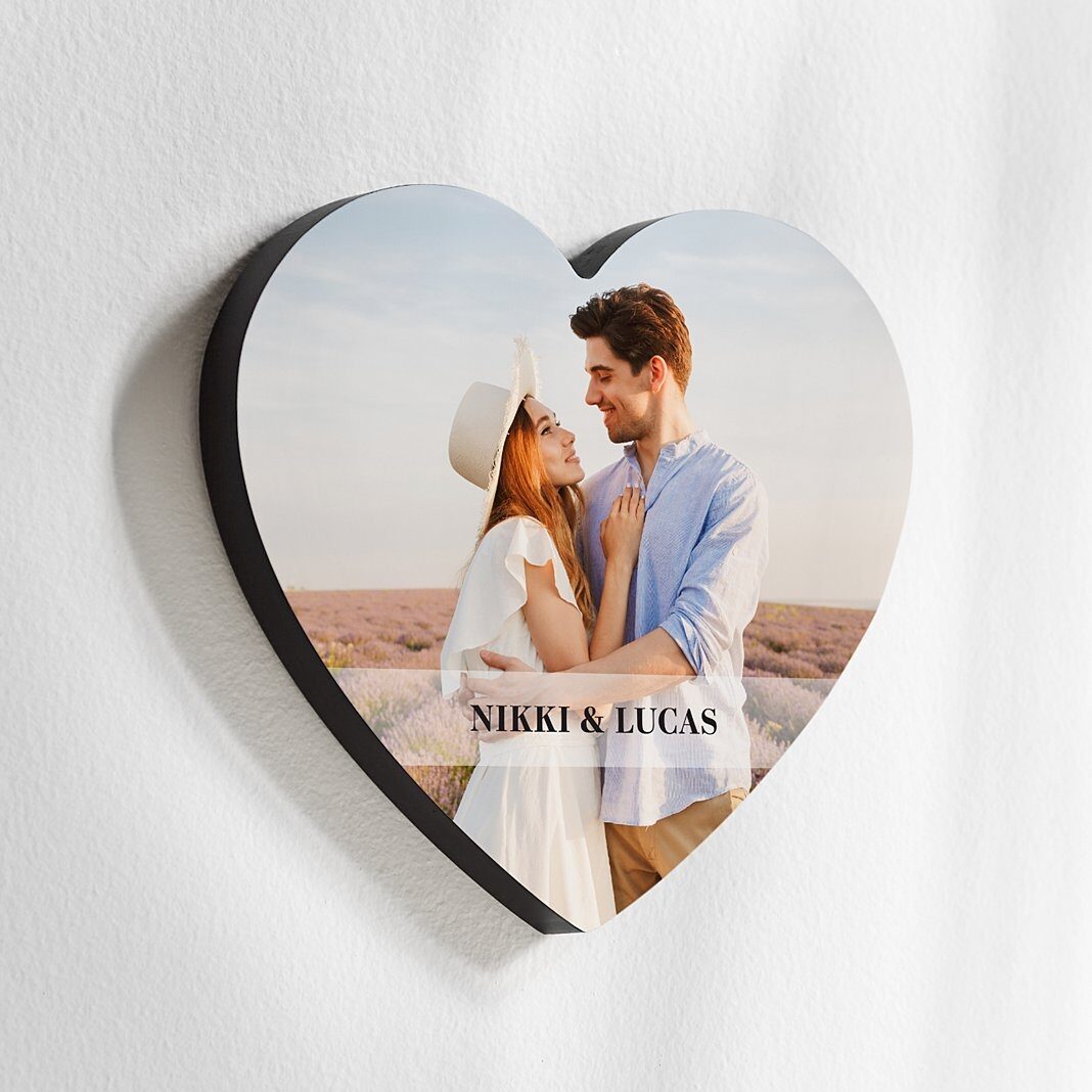 Letrero de pared de madera con forma de corazón y mensaje fotográfico