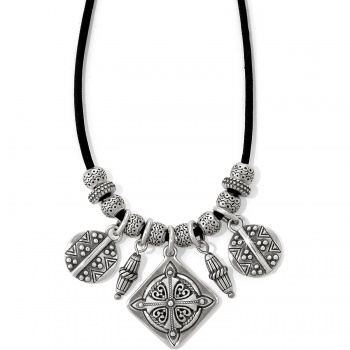 Collar corto Paseo