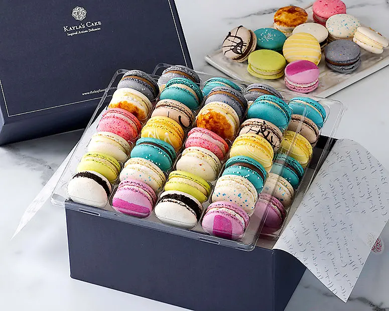 Caja Premium de 48 Macarons de la Pastelería Kayla