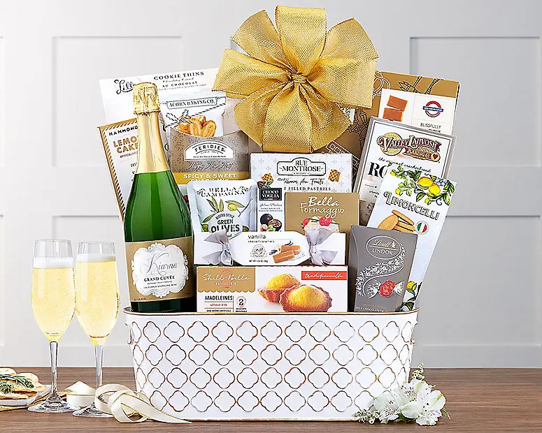 Kiarna Sparkling Rose Gift Basket