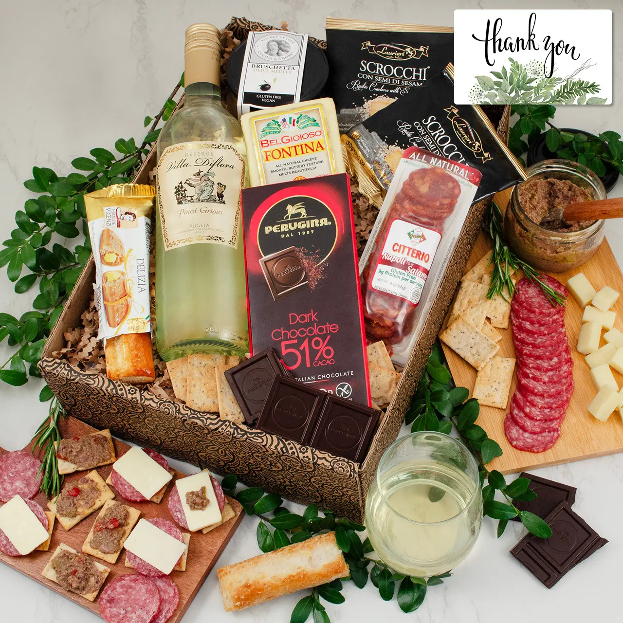 Caja de regalo de vino blanco italiano y antipasto Mangia Con Gusto - Gracias