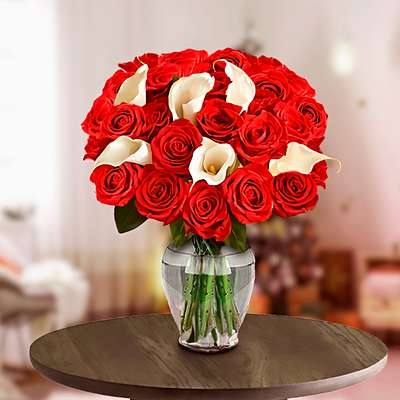 Roses and Callas Bouquet (12 Roses + 6 Calla Lilies)