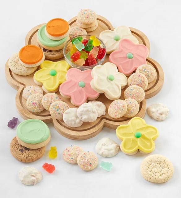 Tabla de embutidos y dulces de primavera