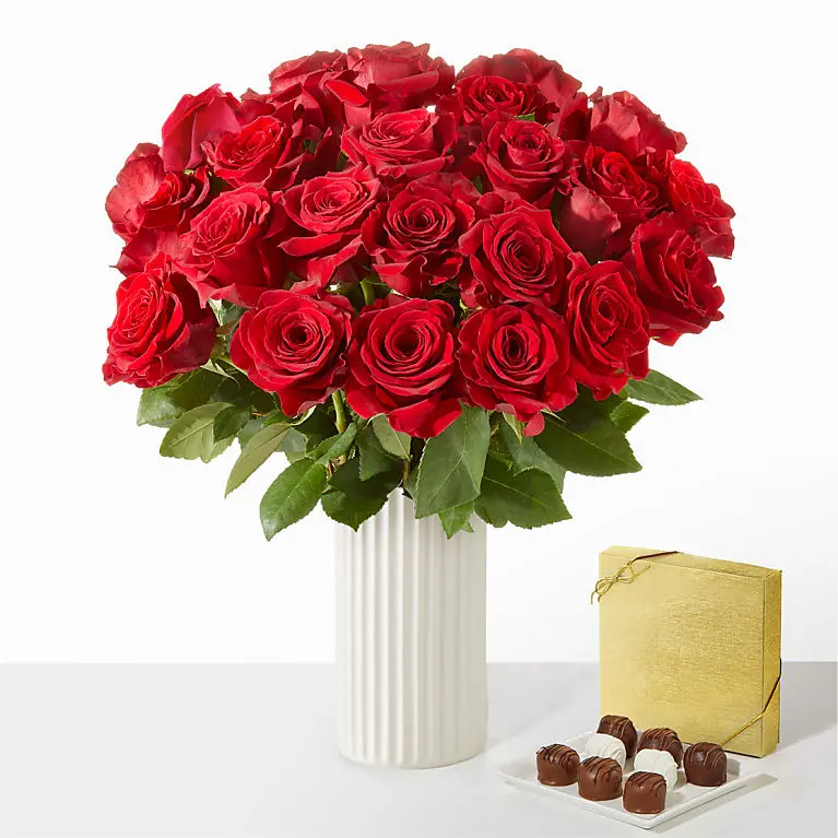 Ramo de rosas rojas (12 rosas rojas con jarrón de cristal)