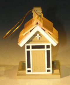 Mini casita para pájaros de diseño arquitectónico
