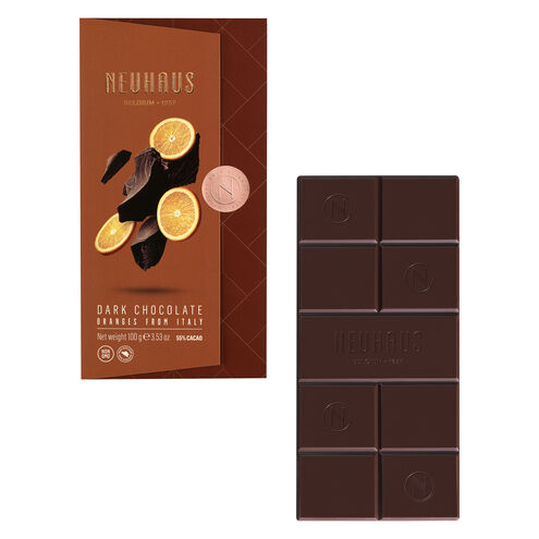 Tableta de chocolate negro con naranja