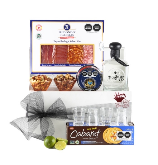 Regalo Especial con Tequila Don Julio 70, Embutidos, Quesos y Snacks