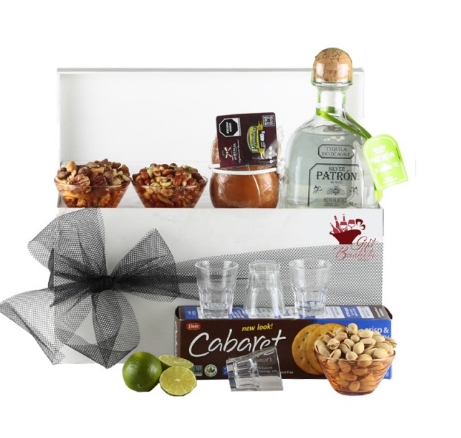 Increíble regalo con Tequila Plata Patrón, Queso y Snacks Surtidos