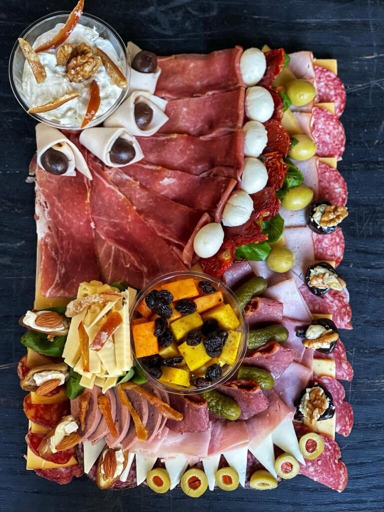 TABLA DE CARNES Y QUESOS PARA 4