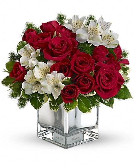 ARREGLO CUBO DE ROSAS Y ALSTROMERIAS