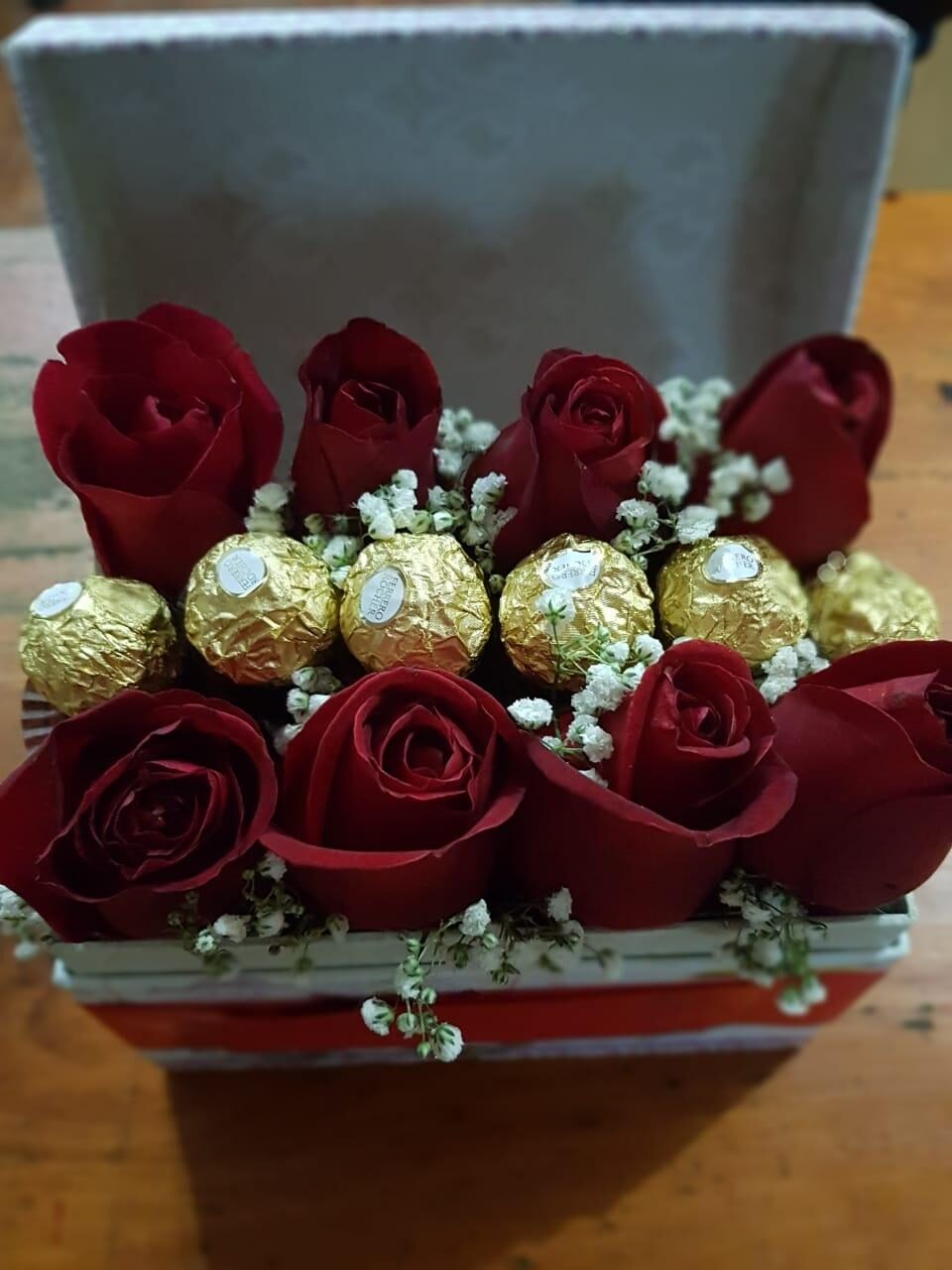 BAúl CON ROSAS Y FERRERO