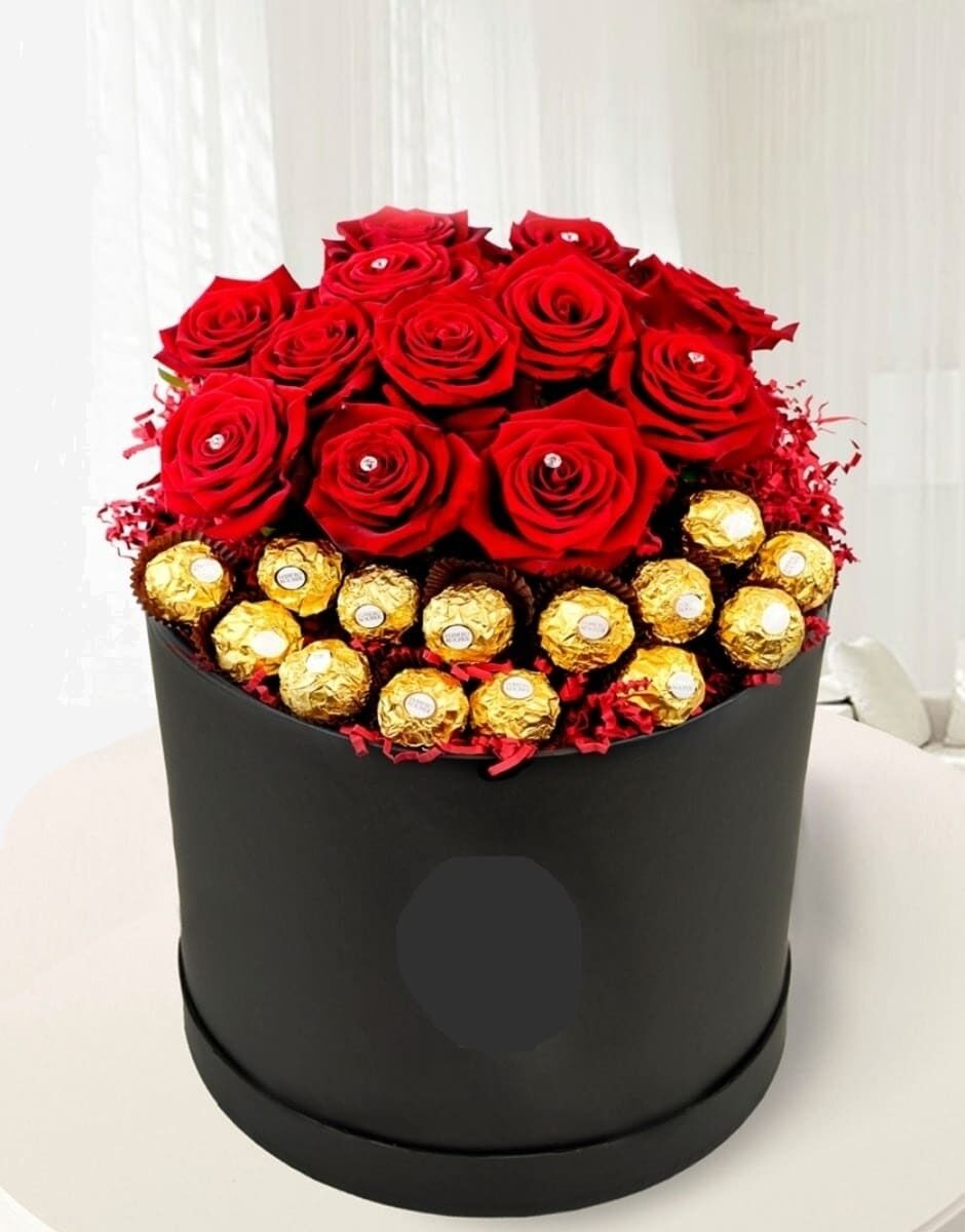 CAJA CON ROSAS DE DIAMANTES Y FERRERO ROCHER