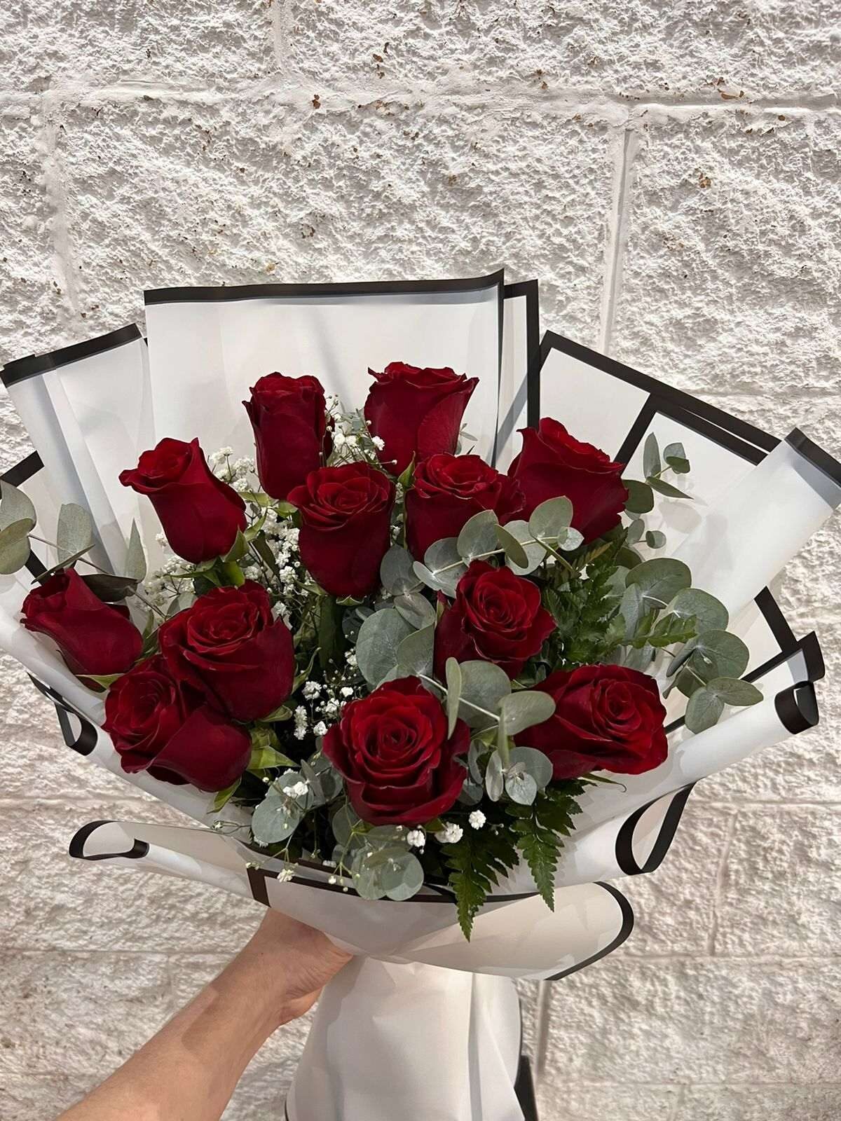 Ramo oriental 12 rosas premium importadas