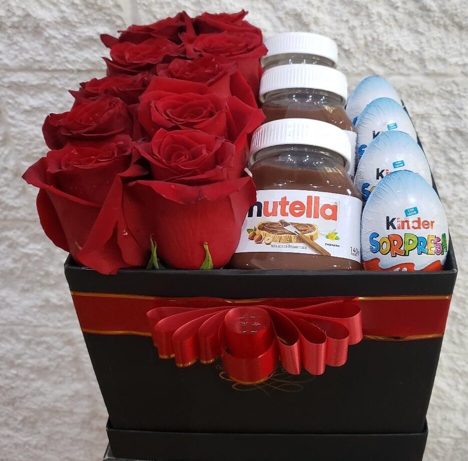 Caja de Rosas, Nutella y Huevo Kinder