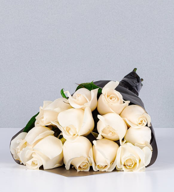 Ramo 12 Rosas Blancas