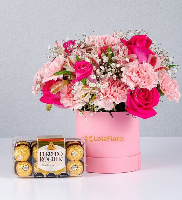 Caja Rosas Y Claveles Con Ferrero 16