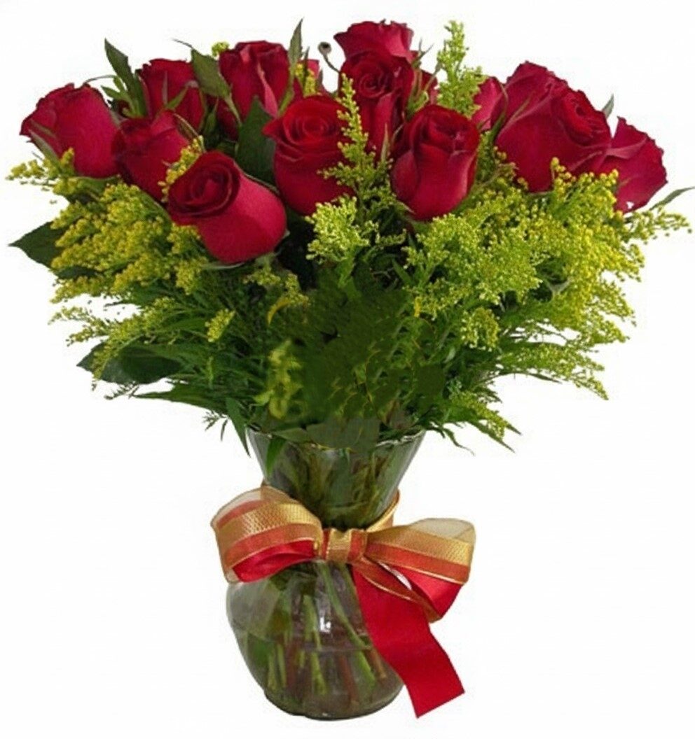 24 rosas rojas en florero