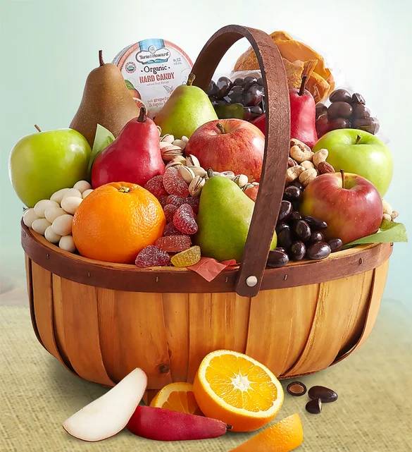 Cesta de frutas y aperitivos ecológicos